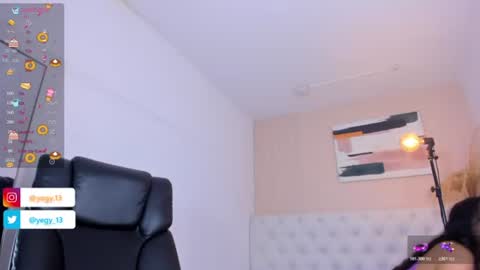Yeileen online show from 07/28/26, 11:58