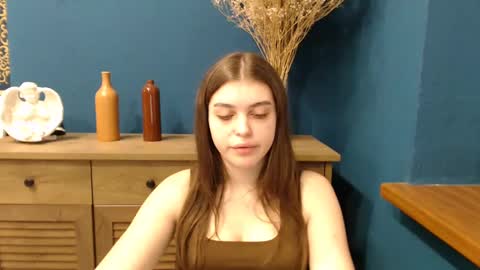 Snapshot of sweet_sugaaar chatting on 03/03/25, 10:38 Rebecca online show from 03/03/25, 10:38