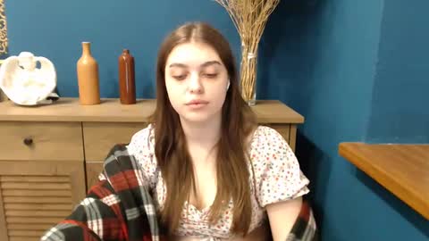 Snapshot of sweet_sugaaar chatting on 03/05/25, 10:44 Rebecca online show from 03/05/25, 10:44