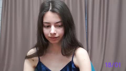 Snapshot of sweet_sweet_angel chatting on 01/18/25, 07:07 Angel online show from 01/18/25, 07:07