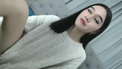 Snapshot of sweet_tatiana28 chatting on 06/05/26, 12:00 sweet_tatiana28 online show from 06/05/26, 12:00