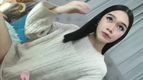 Snapshot of sweet_tatiana28 chatting on 06/06/26, 12:32 sweet_tatiana28 online show from 06/06/26, 12:32