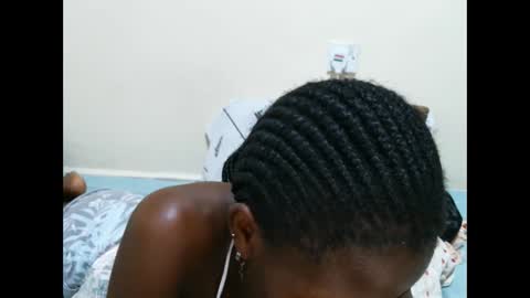 Snapshot of sweet_tattiana chatting on 01/21/25, 05:41 Tatty online show from 01/21/25, 05:41