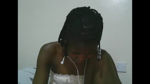Snapshot of sweet_tattiana chatting on 02/13/25, 06:05 Tatty online show from 02/13/25, 06:05
