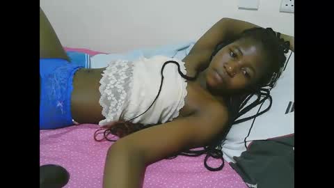 Snapshot of sweet_tattiana chatting on 02/14/25, 11:42 Tatty online show from 02/14/25, 11:42