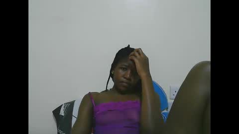 Snapshot of sweet_tattiana chatting on 02/18/25, 12:04 Tatty online show from 02/18/25, 12:04