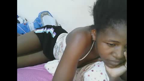 Snapshot of sweet_tattiana chatting on 09/17/25, 12:01 Tatty online show from 09/17/25, 12:01