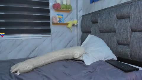 Isabella online show from 09/28/25, 10:26