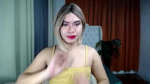Snapshot of sweet_trexie chatting on 03/22/26, 02:26 sweet_trexie online show from 03/22/26, 02:26