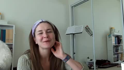 Heidi Brenner - Please check bio for schedule  FAQ online show from 12/08/24, 02:30
