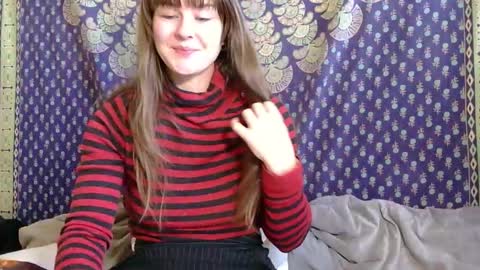 Snapshot of sweet_truffle chatting on 11/05/25, 05:24 Heidi Brenner - Please check bio for schedule FAQ online show from 11/05/25, 05:24