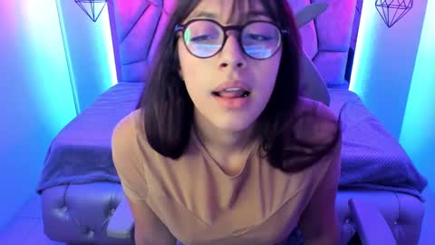 sweet_venus4 online show from 12/17/24, 06:53