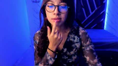 sweet_venus4 online show from 01/03/25, 07:29