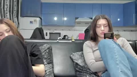 sweet_violetti online show from 02/09/25, 03:45