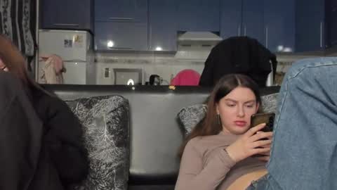 sweet_violetti online show from 02/10/25, 06:03