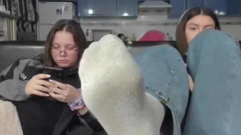 sweet_violetti online show from 02/13/25, 05:11