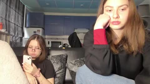 sweet_violetti online show from 02/17/25, 02:37