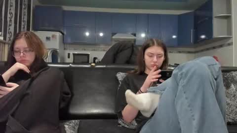 sweet_violetti online show from 02/23/25, 03:40