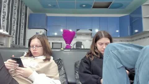 sweet_violetti online show from 03/03/25, 07:06