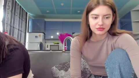 sweet_violetti online show from 03/05/25, 10:11