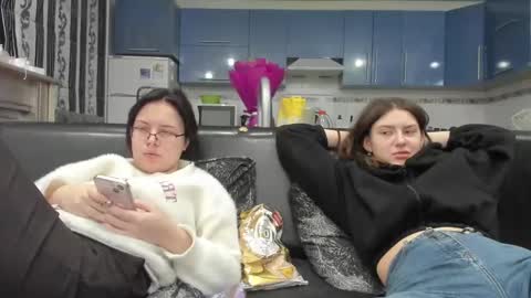 sweet_violetti online show from 03/07/25, 07:16
