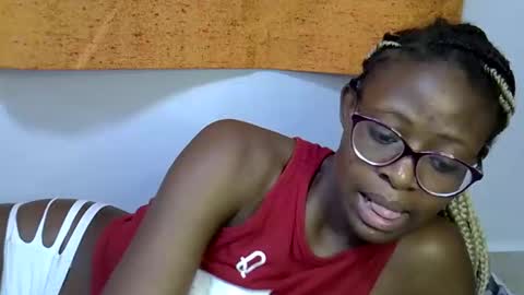 Snapshot of sweet_zarah chatting on 02/26/26, 07:18 sweet_zarah online show from 02/26/26, 07:18
