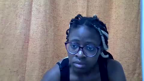 Snapshot of sweet_zarah chatting on 03/01/26, 02:02 sweet_zarah online show from 03/01/26, 02:02