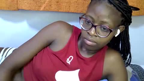 Snapshot of sweet_zarah chatting on 03/08/26, 02:04 sweet_zarah online show from 03/08/26, 02:04