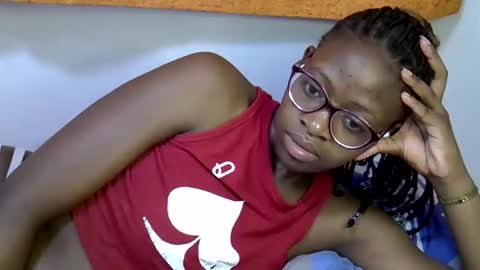 Snapshot of sweet_zarah chatting on 03/16/26, 02:28 sweet_zarah online show from 03/16/26, 02:28