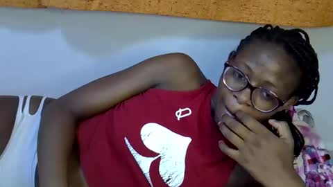 Snapshot of sweet_zarah chatting on 03/22/26, 01:42 sweet_zarah online show from 03/22/26, 01:42