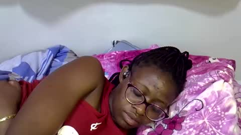 Snapshot of sweet_zarah chatting on 03/27/26, 02:28 sweet_zarah online show from 03/27/26, 02:28