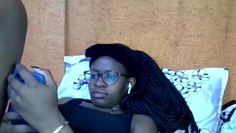 Snapshot of sweet_zarah chatting on 04/15/26, 07:58 sweet_zarah online show from 04/15/26, 07:58