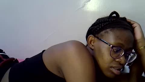 Snapshot of sweet_zarah chatting on 04/21/26, 01:42 sweet_zarah online show from 04/21/26, 01:42