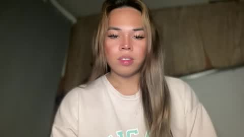 Snapshot of sweetalexa19 chatting on 10/12/25, 08:52 alexa your one and only queen online show from 10/12/25, 08:52