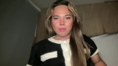 Snapshot of sweetalexa19 chatting on 10/21/25, 03:13 alexa your one and only queen online show from 10/21/25, 03:13