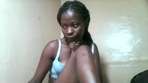 LIANAH online show from 10/13/25, 07:41