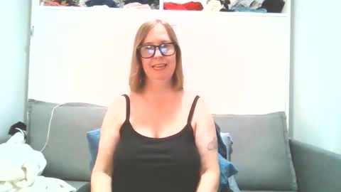 sweetandnaughty123 online show from 06/11/26, 04:21