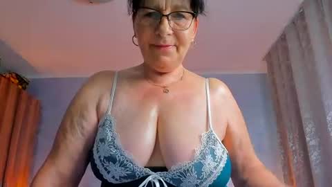 Viorica online show from 06/19/26, 03:11