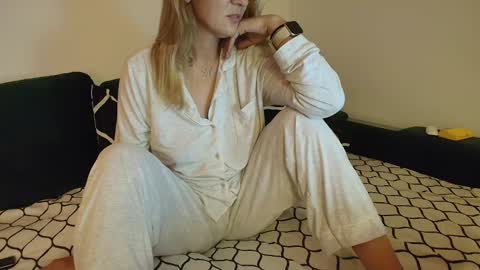 Ania online show from 01/09/25, 03:15