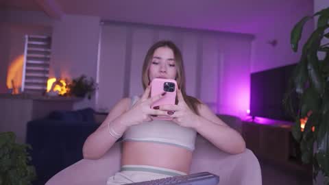 Camila online show from 10/24/25, 08:27