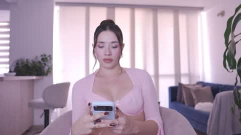 Camila online show from 06/18/26, 07:07