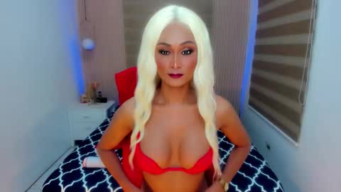 Snapshot of sweetasianlovemarie chatting on 12/17/25, 09:54 BEA sweetgirl online show from 12/17/25, 09:54