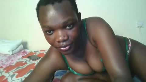 Snapshot of sweetassbabe20 chatting on 06/06/26, 12:54 Sweetass online show from 06/06/26, 12:54