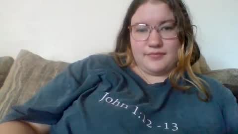 Snapshot of sweetbbyblue101 chatting on 07/25/26, 10:29 sweetbbyblue101 online show from 07/25/26, 10:29