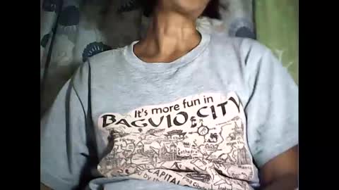 Snapshot of sweetbella24 chatting on 09/17/25, 01:24 im anne online show from 09/17/25, 01:24