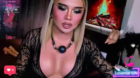 Snapshot of sweetbella69xoxo chatting on 05/25/26, 12:22 BELLA online show from 05/25/26, 12:22