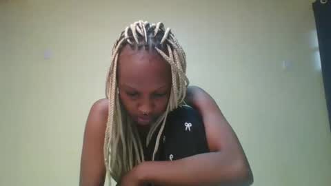 Snapshot of sweetberry30 chatting on 01/14/25, 11:20 sweetberry30 online show from 01/14/25, 11:20