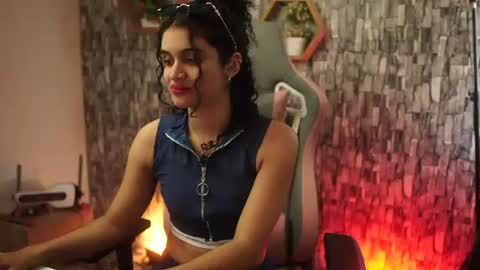 Salom independent model online show from 06/21/26, 08:44