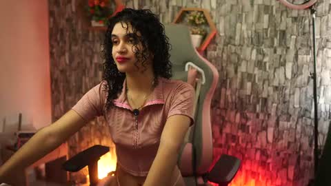 Salom independent model online show from 06/22/26, 07:33