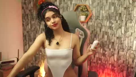 Salom independent model online show from 06/26/26, 07:40